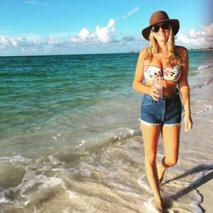 Meet your Posher, Samantha